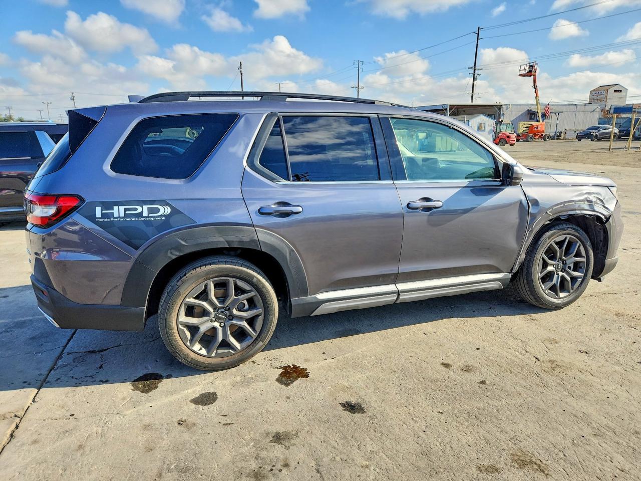 2023 Honda Pilot Touring - Image 3