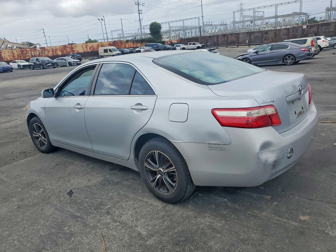 2007 Toyota Camry Le - Image 2