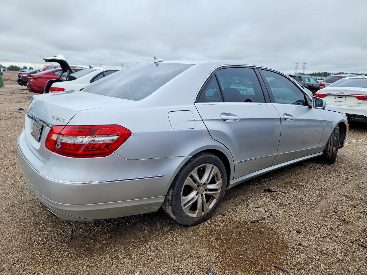 2010 Mercedes-Benz E 350 4Matic - Фото 3