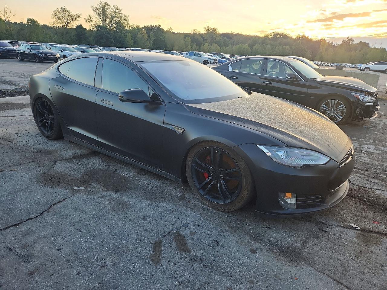 2013 Tesla Model S - Фото 4