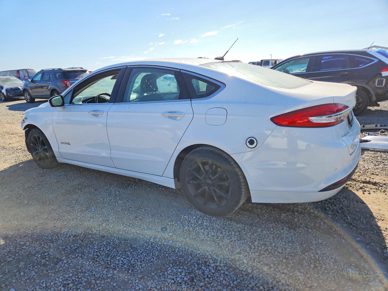 2017 Ford Fusion Se Hybrid - Фото 2