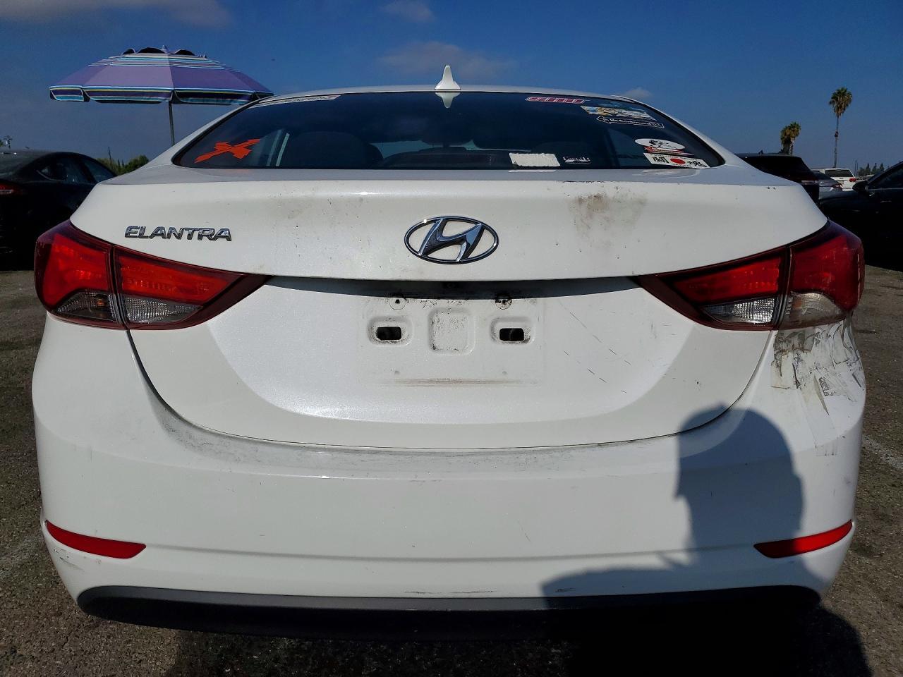 2015 Hyundai Elantra Se - Image 6