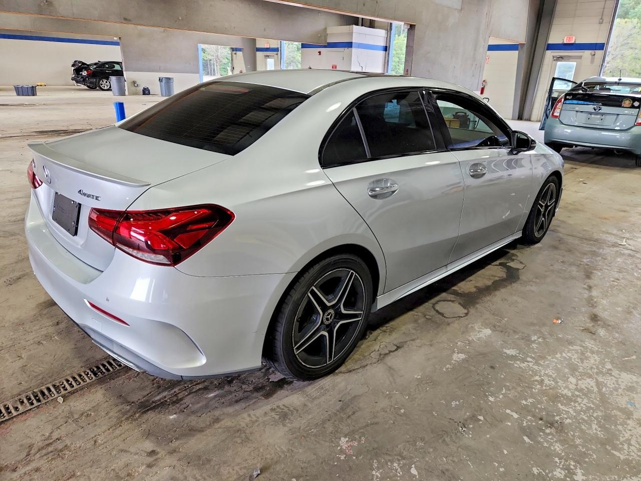 2021 Mercedes-Benz A 220 4Matic - Фото 3