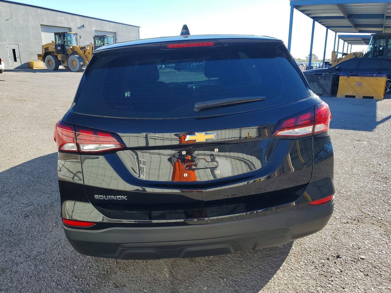 2022 Chevrolet Equinox Ls - Фото 6