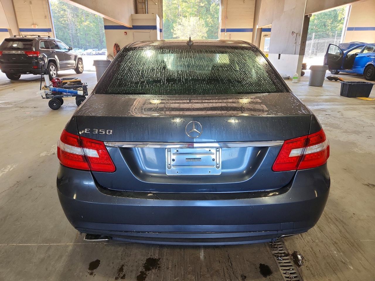 2010 Mercedes-Benz E 350 - Фото 6
