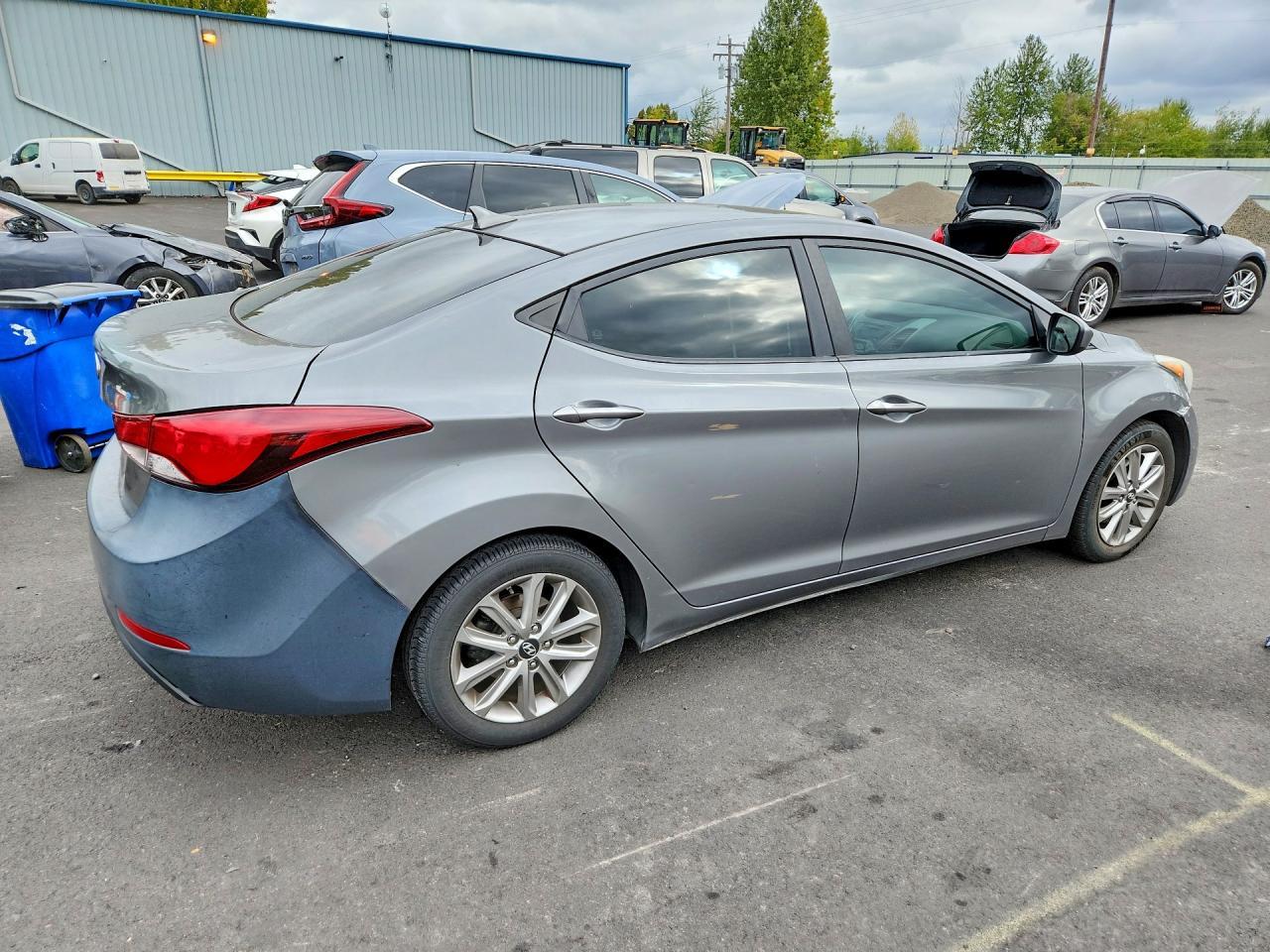 2014 Hyundai Elantra Se - Image 3