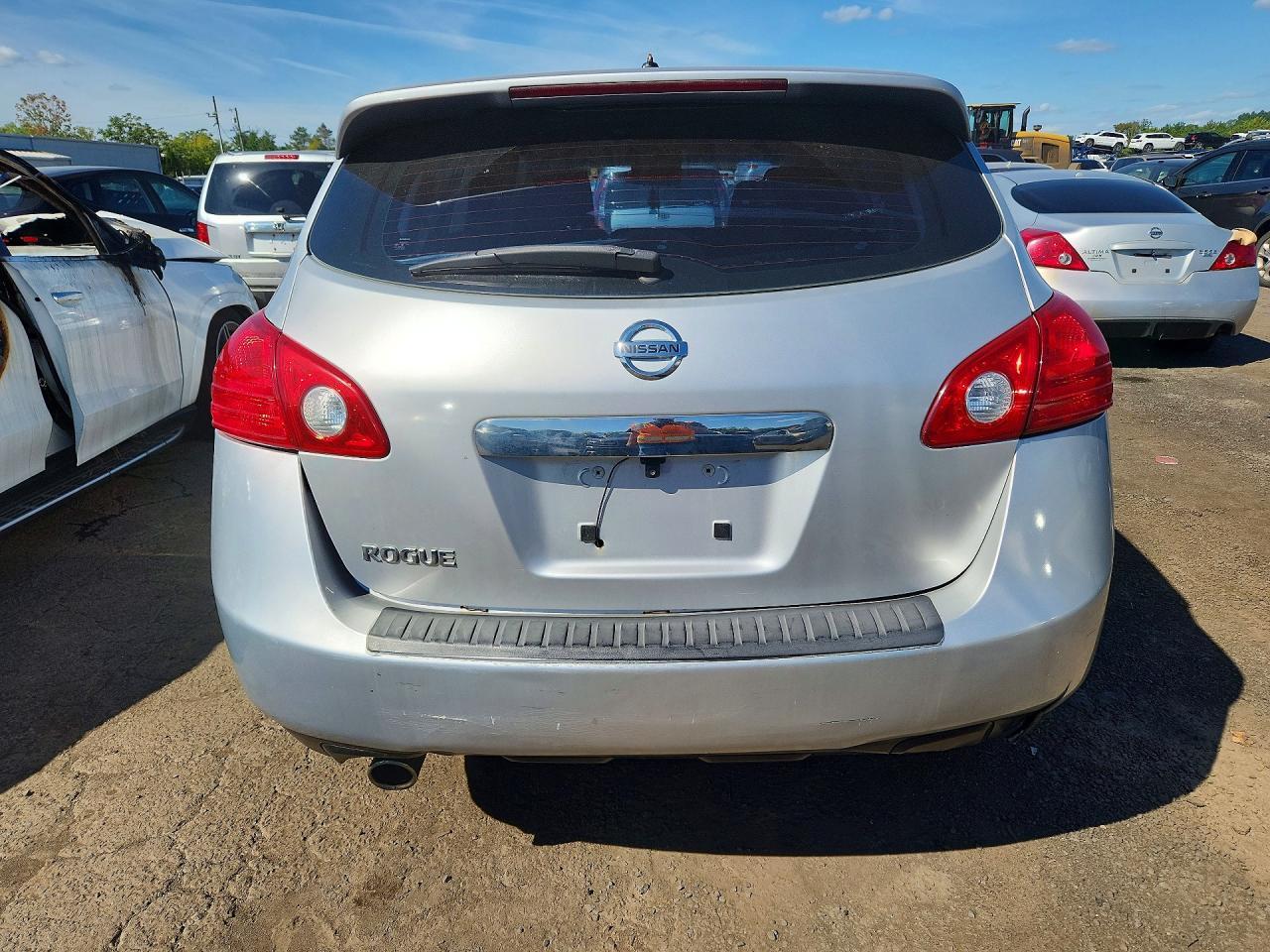2012 Nissan Rogue S - Image 6