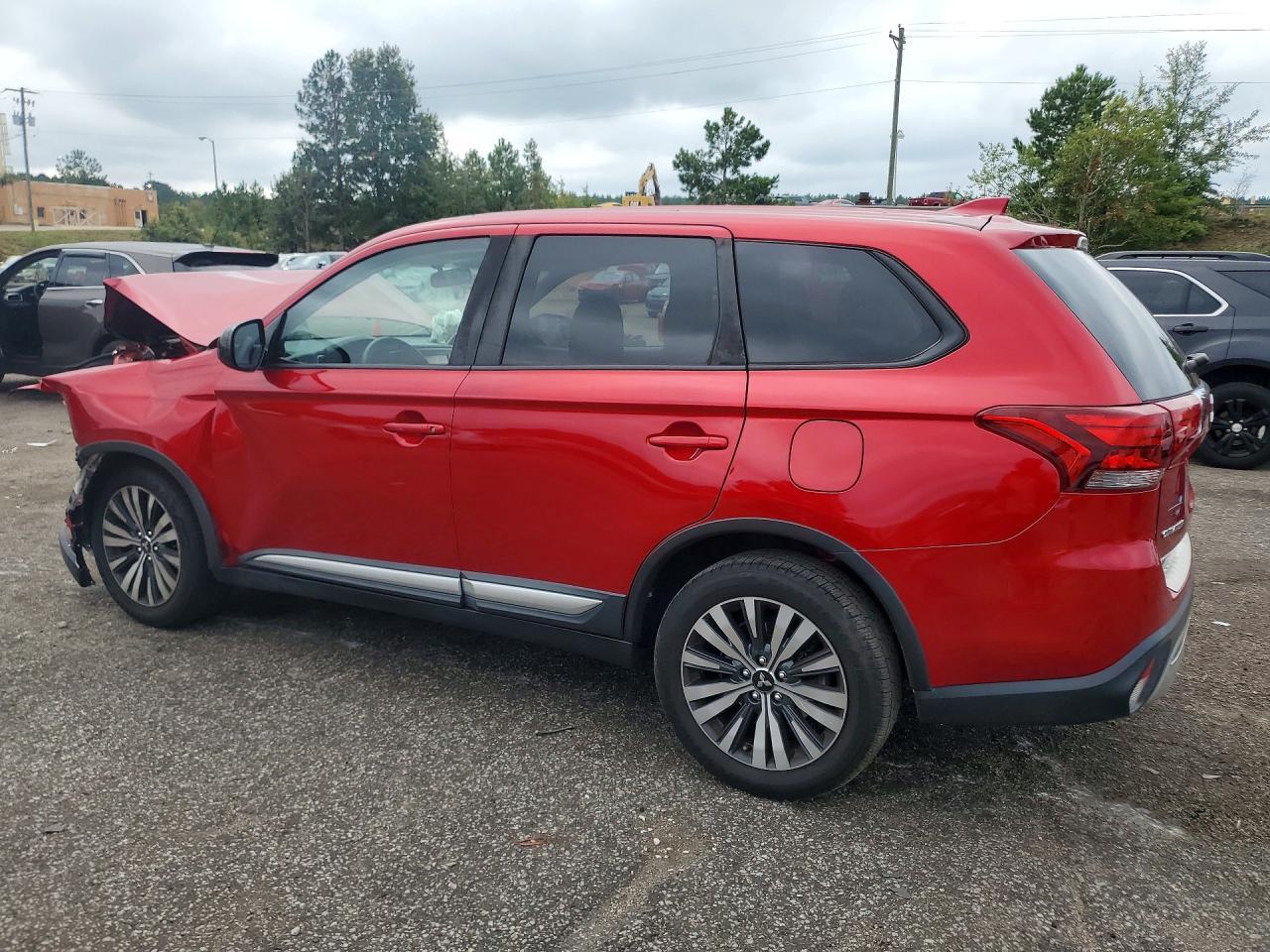 2020 Mitsubishi Outlander Se - Фото 2