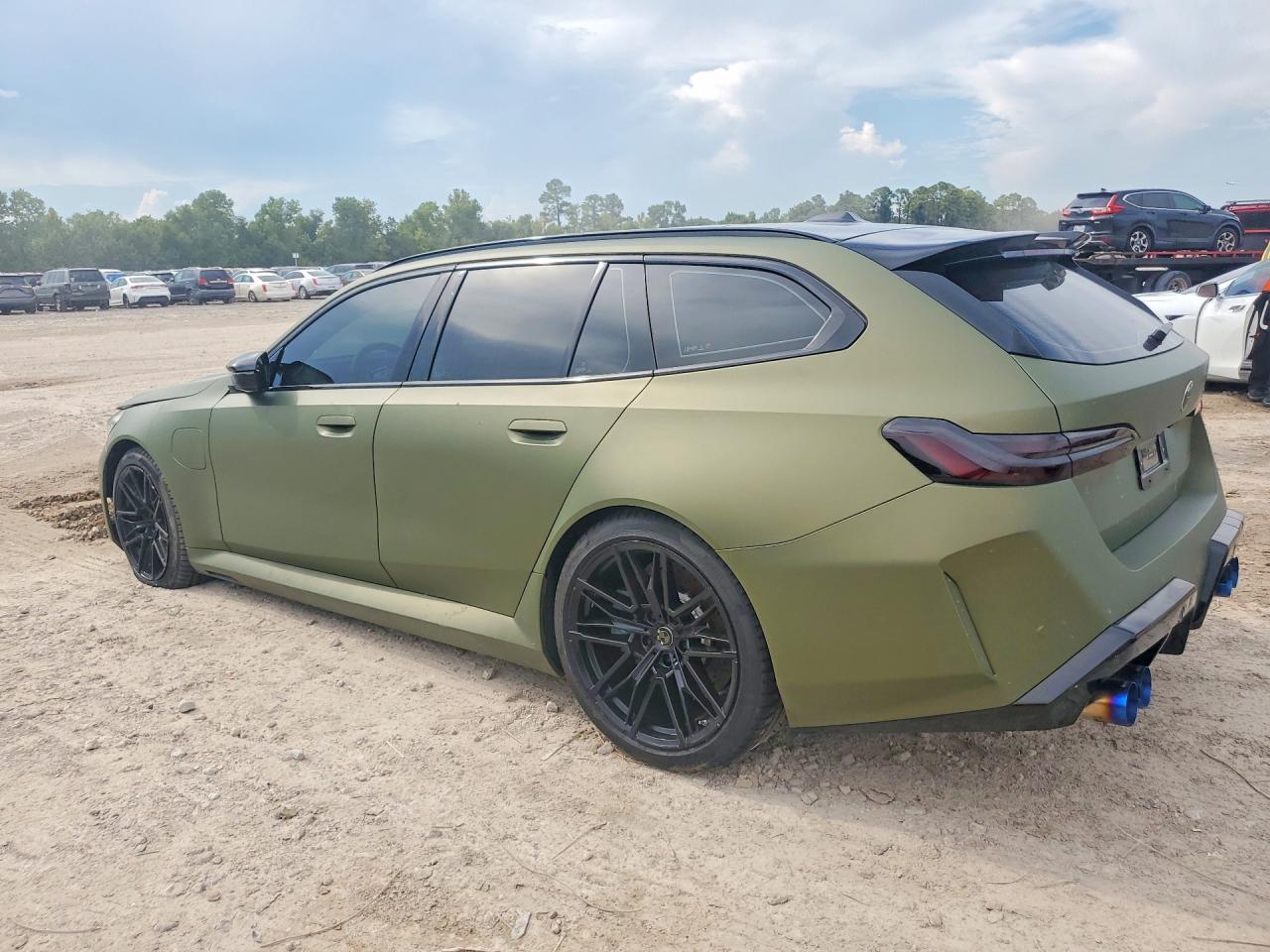 2026 BMW M5 Touring - Фото 2