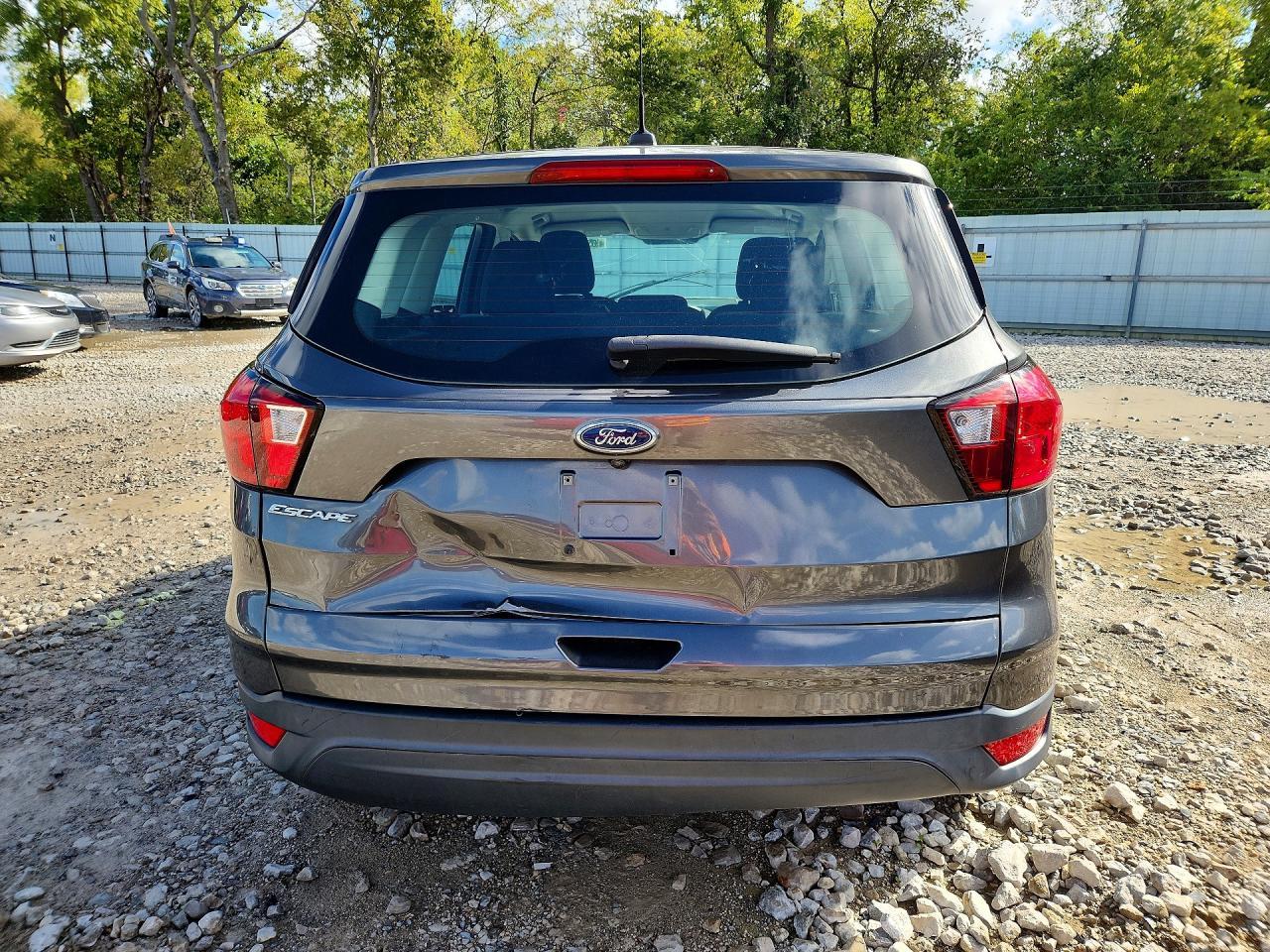 2019 Ford Escape S - Фото 6