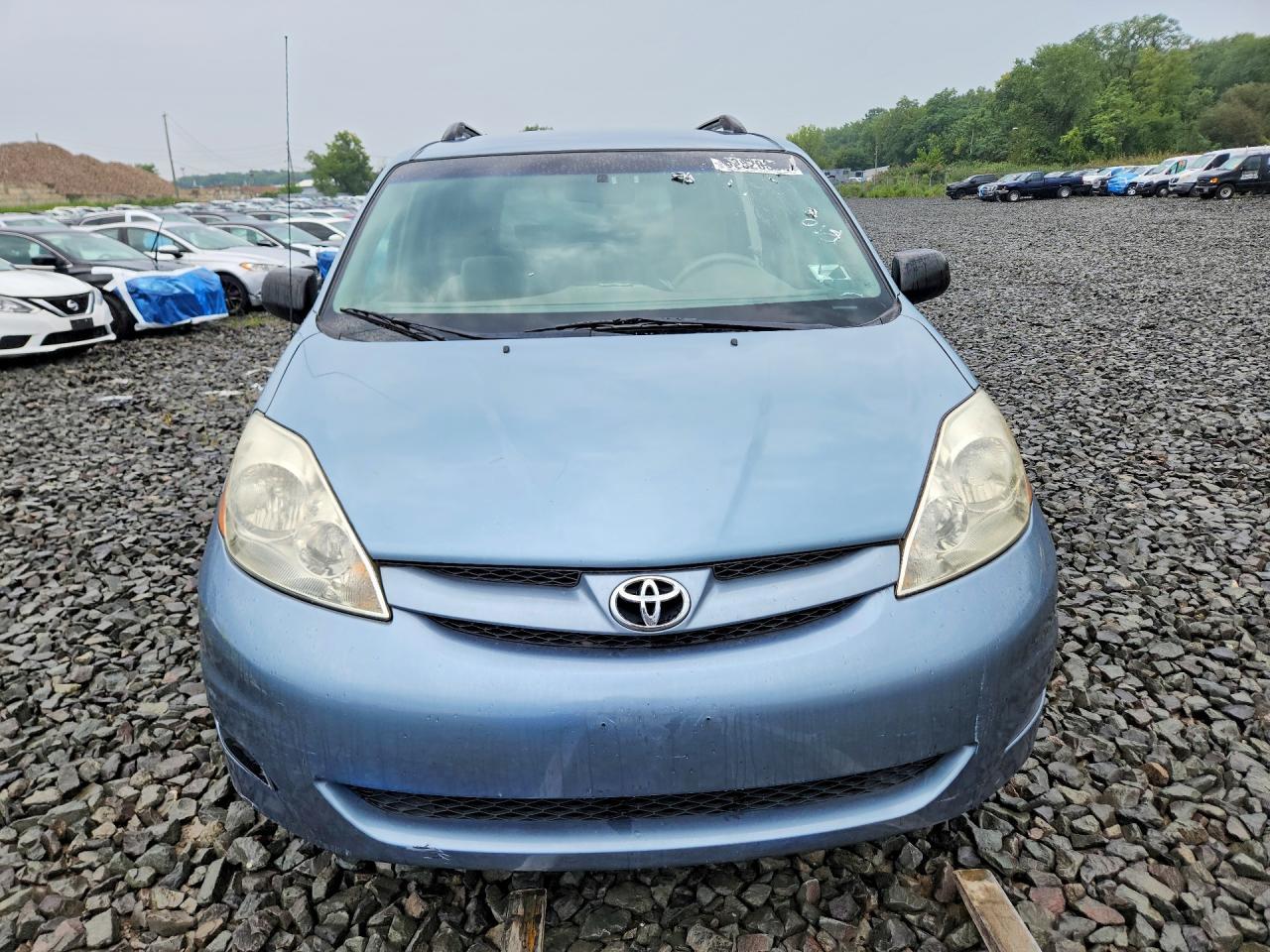 2006 Toyota Sienna Le 8 Passenger - Image 5