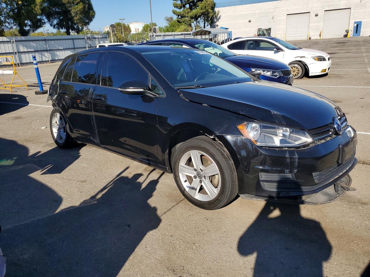 2017 Volkswagen Golf S - Фото 4
