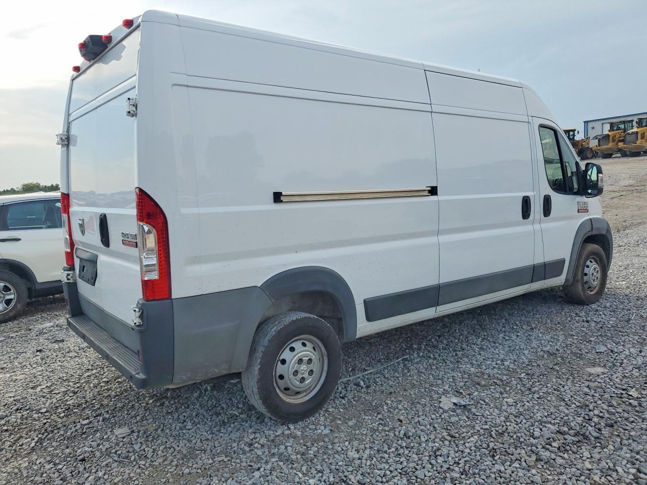 2018 Ram Promaster 2500 Vf Delivery Van - Фото 3