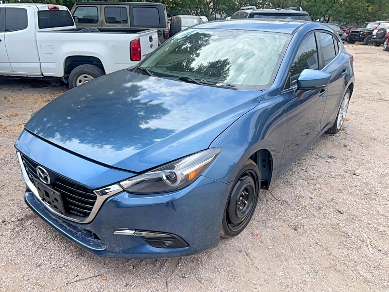 2017 Mazda 3 Grand Touring - Фото 2