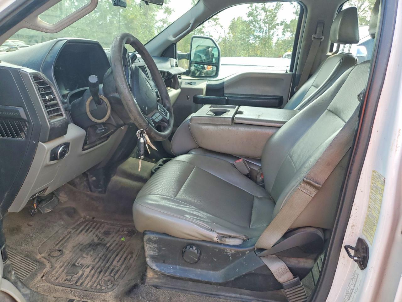2018 Ford F-450 Super Duty - Dual Rear Wheel - Фото 7
