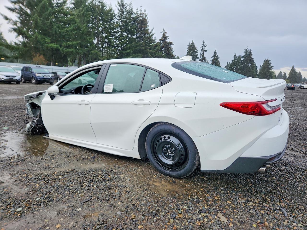 2025 Toyota Camry Se - Фото 2