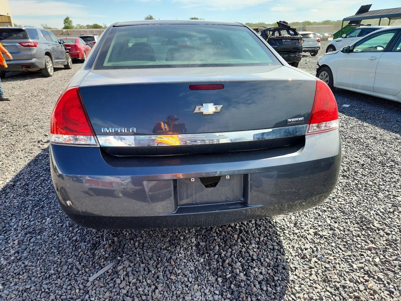 2011 Chevrolet Impala Ls - Фото 6