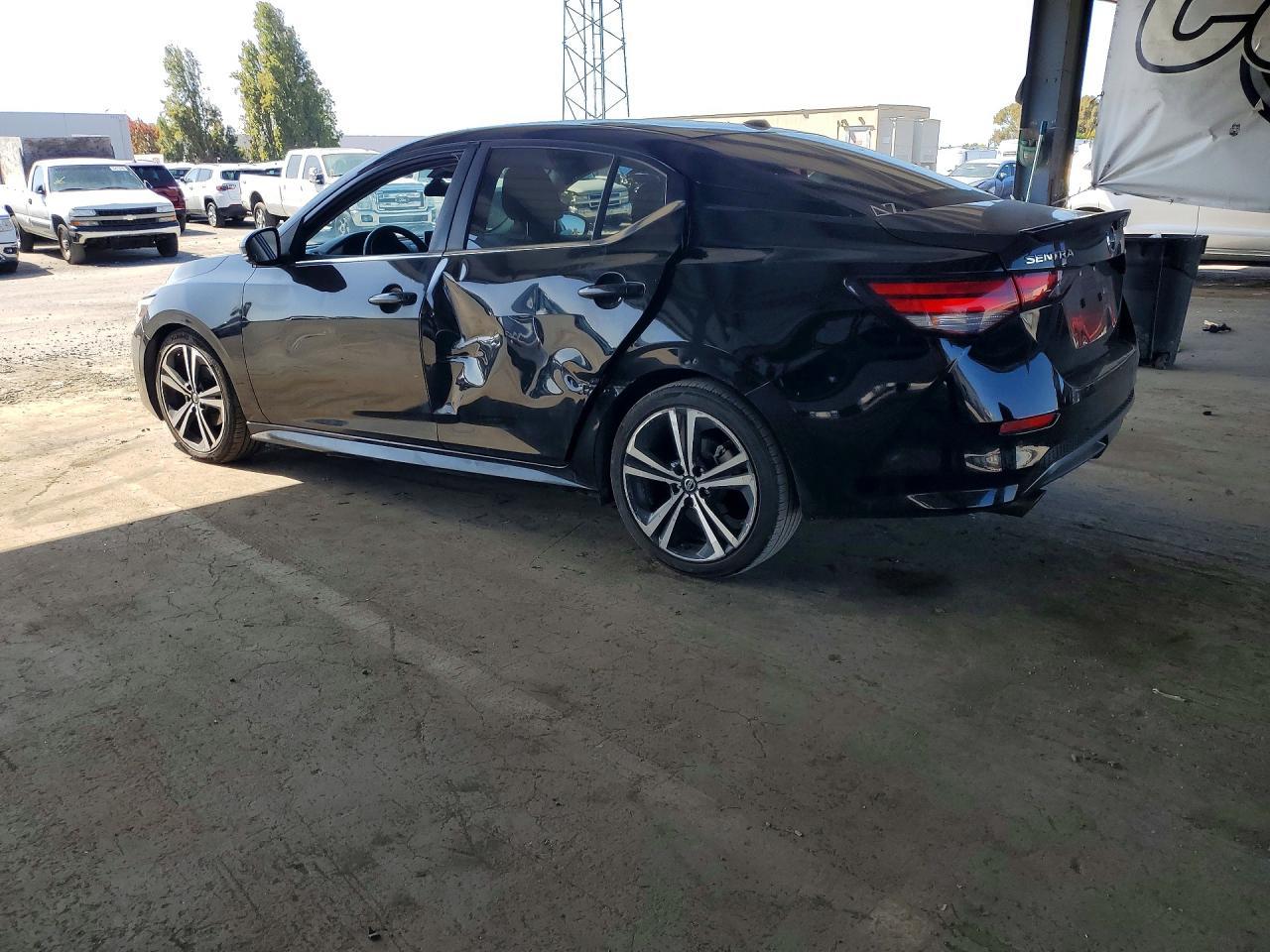 2020 Nissan Sentra Sr - Image 2