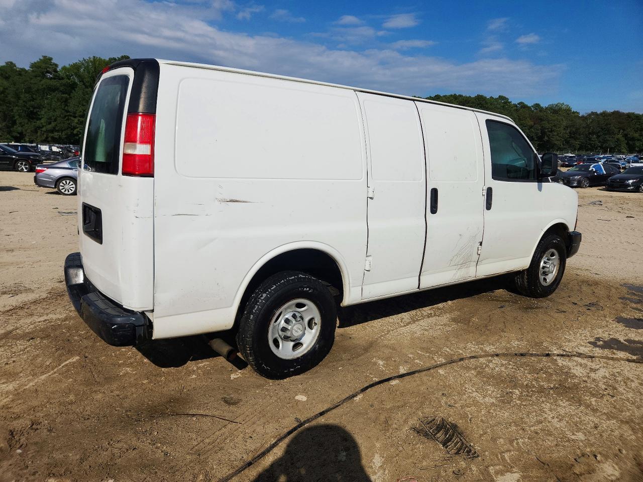 2016 Chevrolet Express 25 - Delivery Van - Фото 3