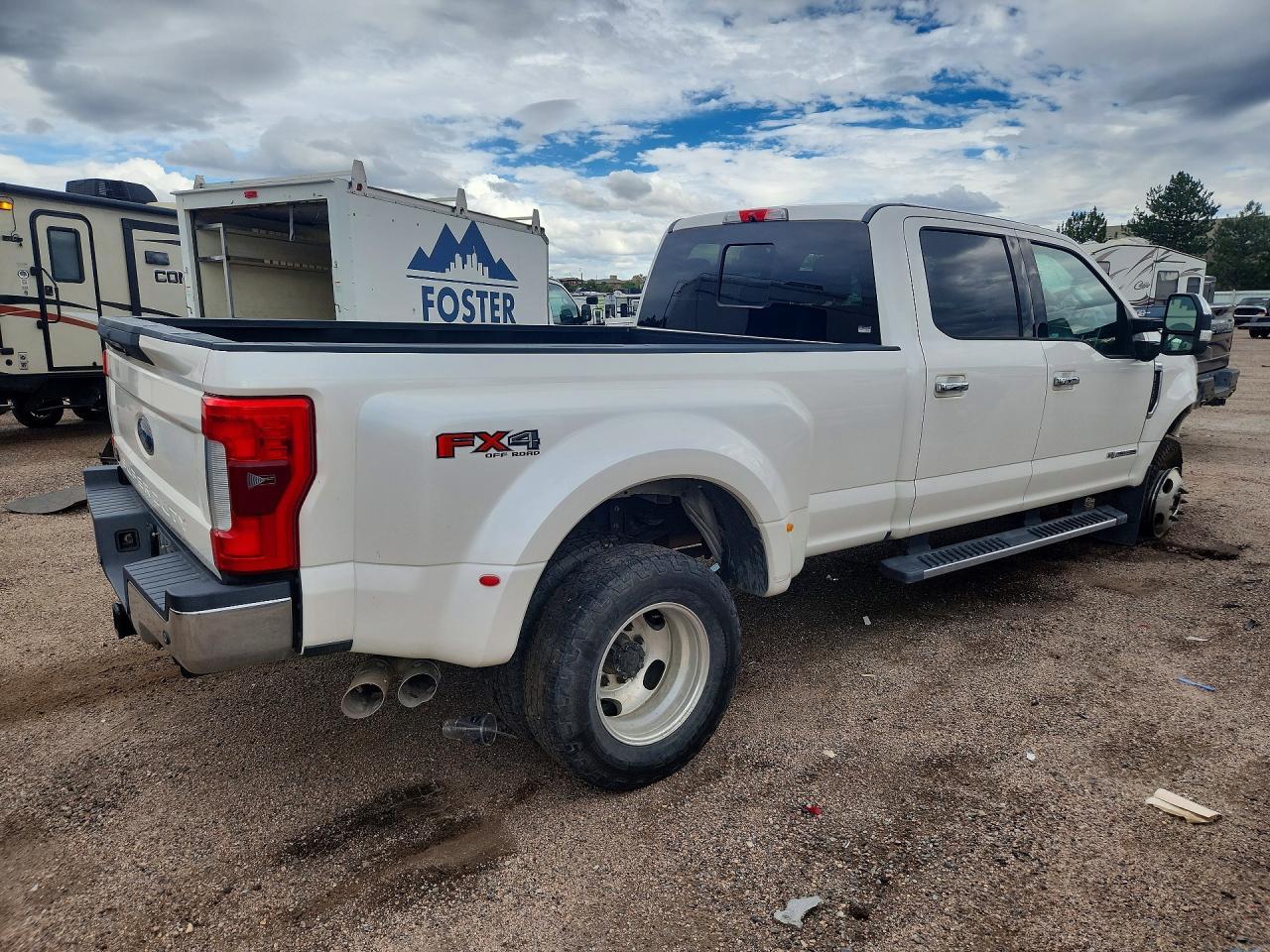 2017 Ford F350 Super Duty - Image 3