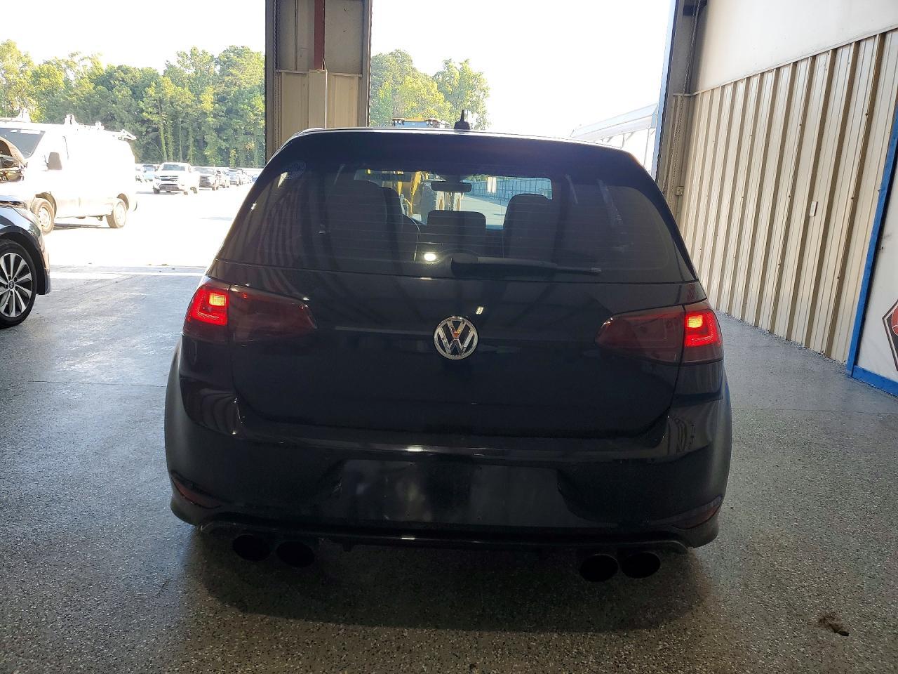 2017 Volkswagen Golf R - Фото 6
