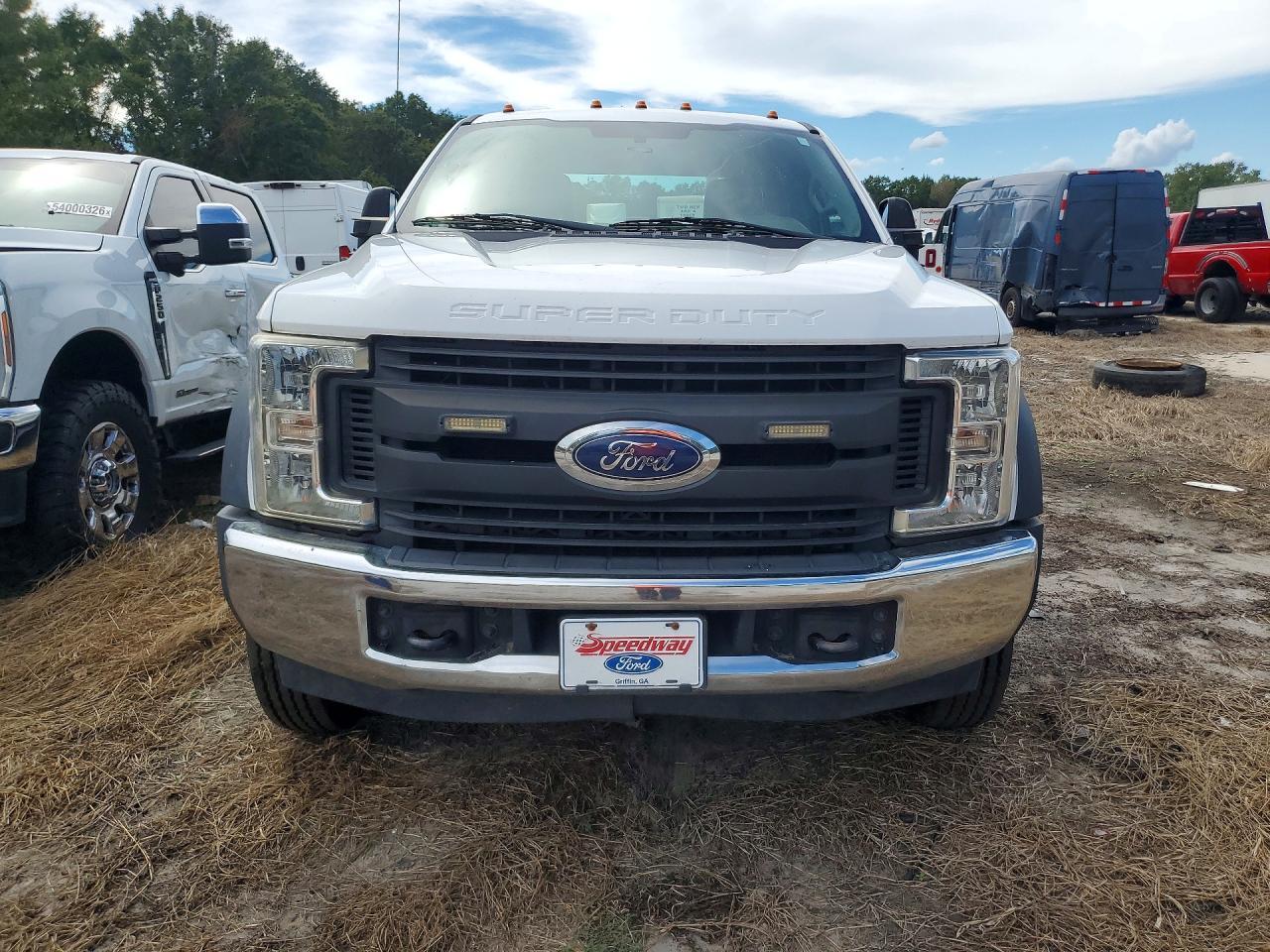 2018 Ford F-450 Super Duty - Dual Rear Wheel - Фото 5