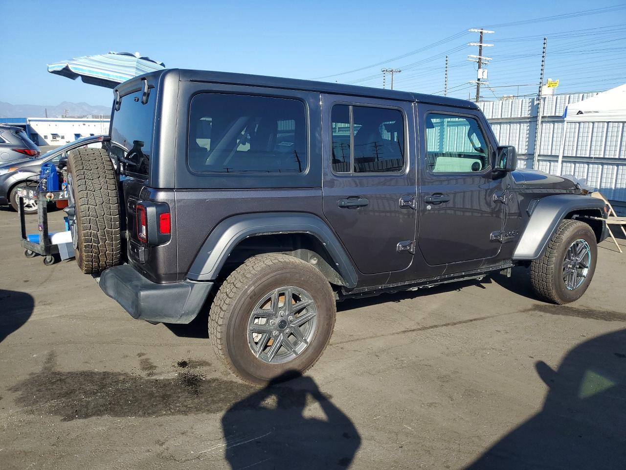 2025 Jeep Wrangler Sport - Image 3