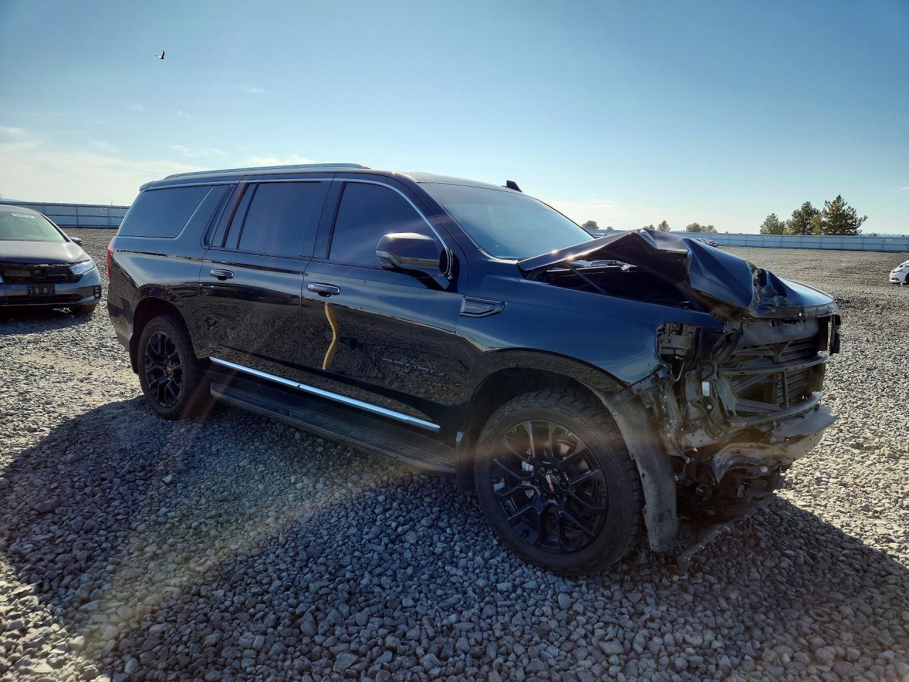 2022 GMC Yukon Xl Denali - Image 4