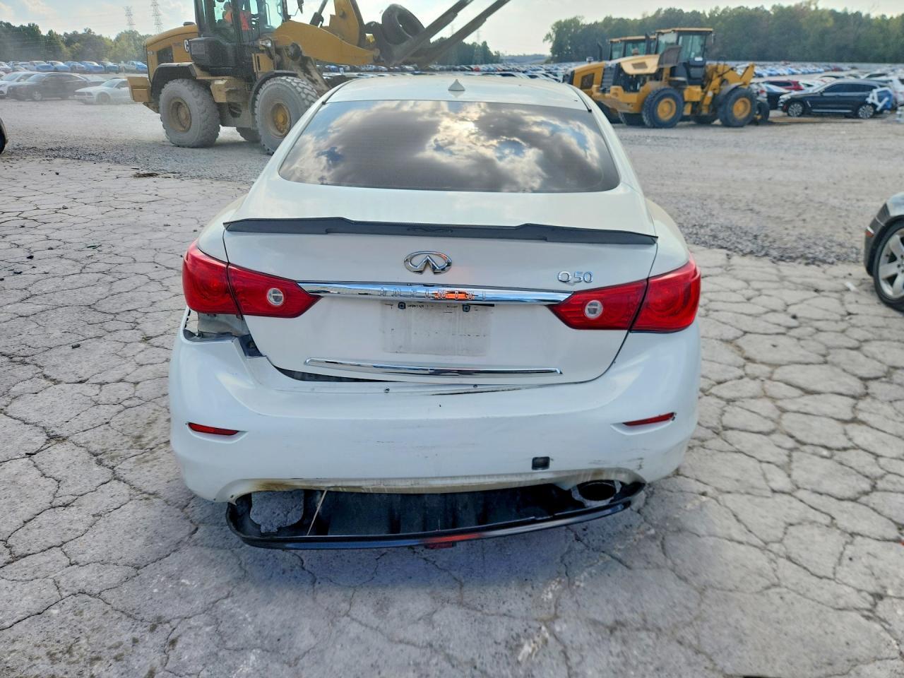 2015 Infiniti Q50 Premium - Image 6