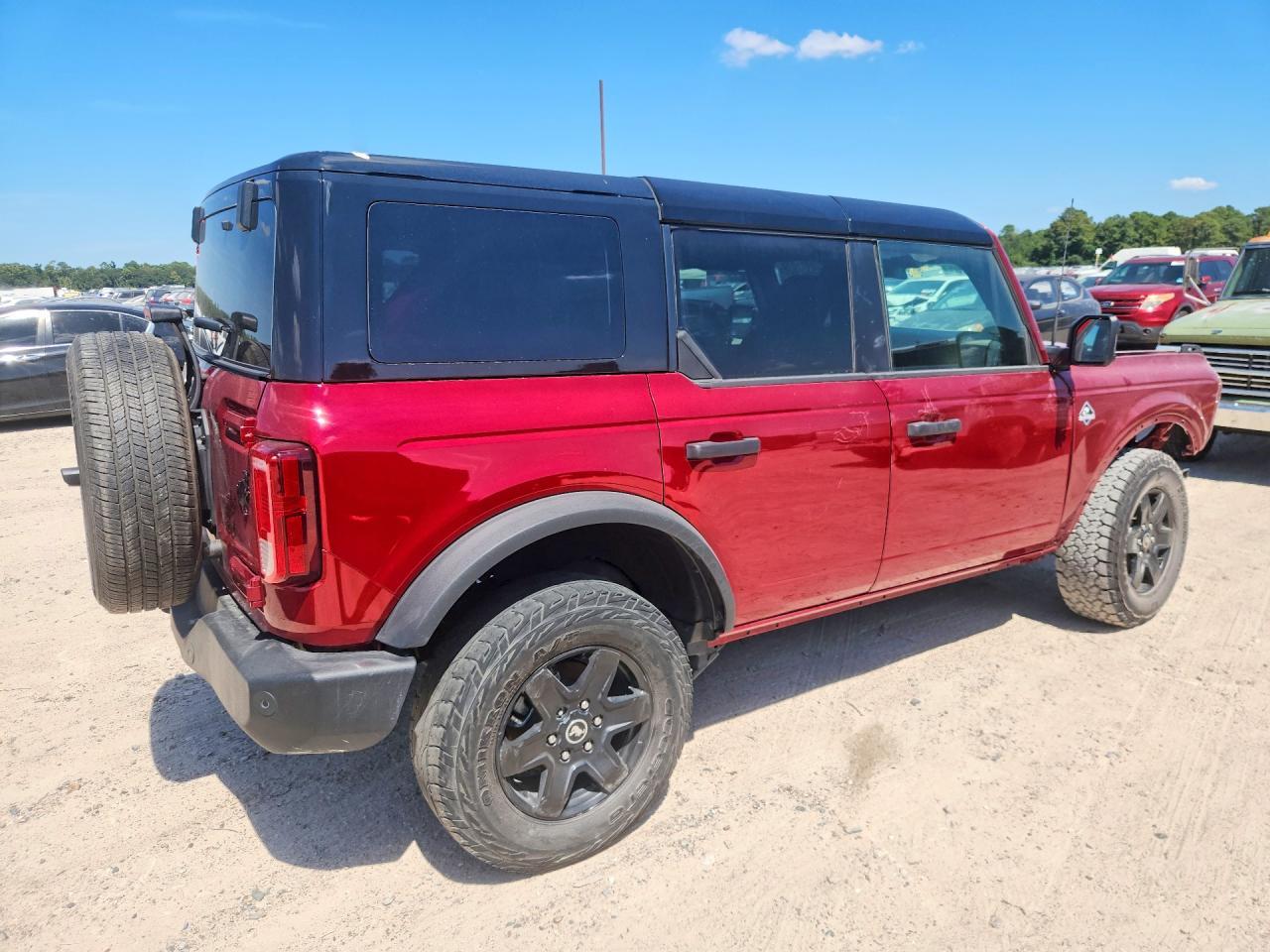 2025 Ford Bronco Big Bend - Image 3