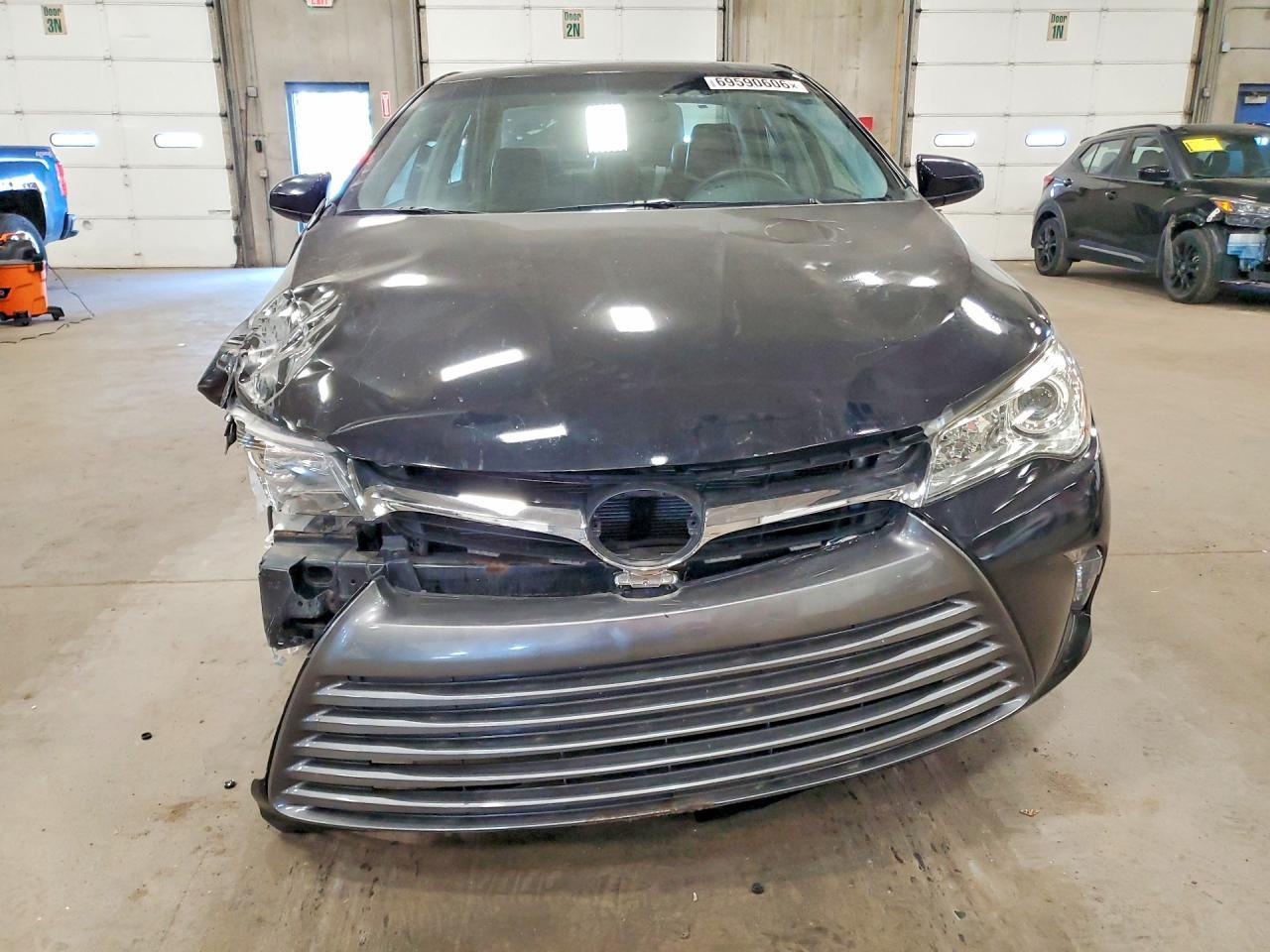 2017 Toyota Camry Le - Image 5