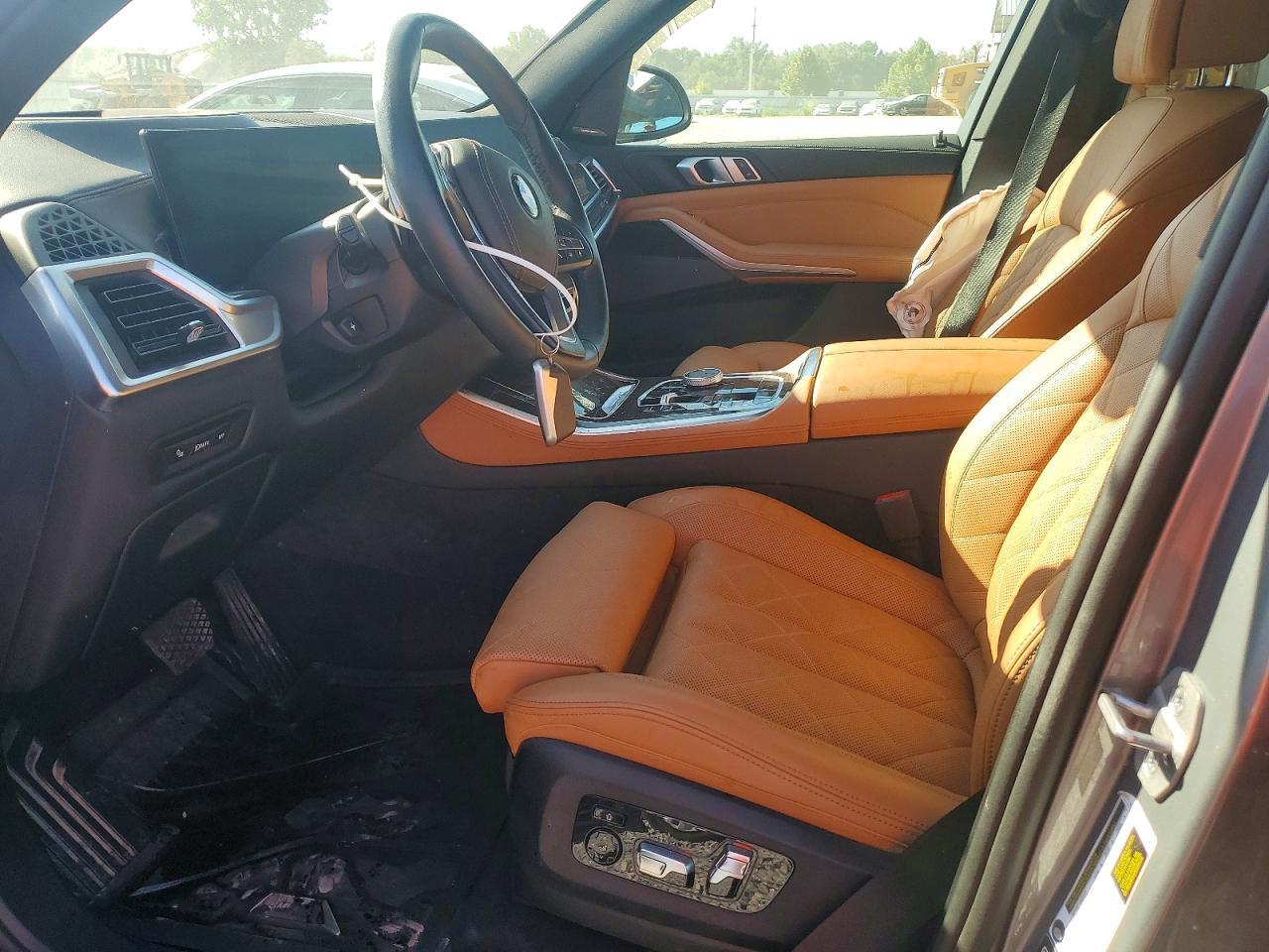 2025 BMW X5 xDrive40I - Image 7