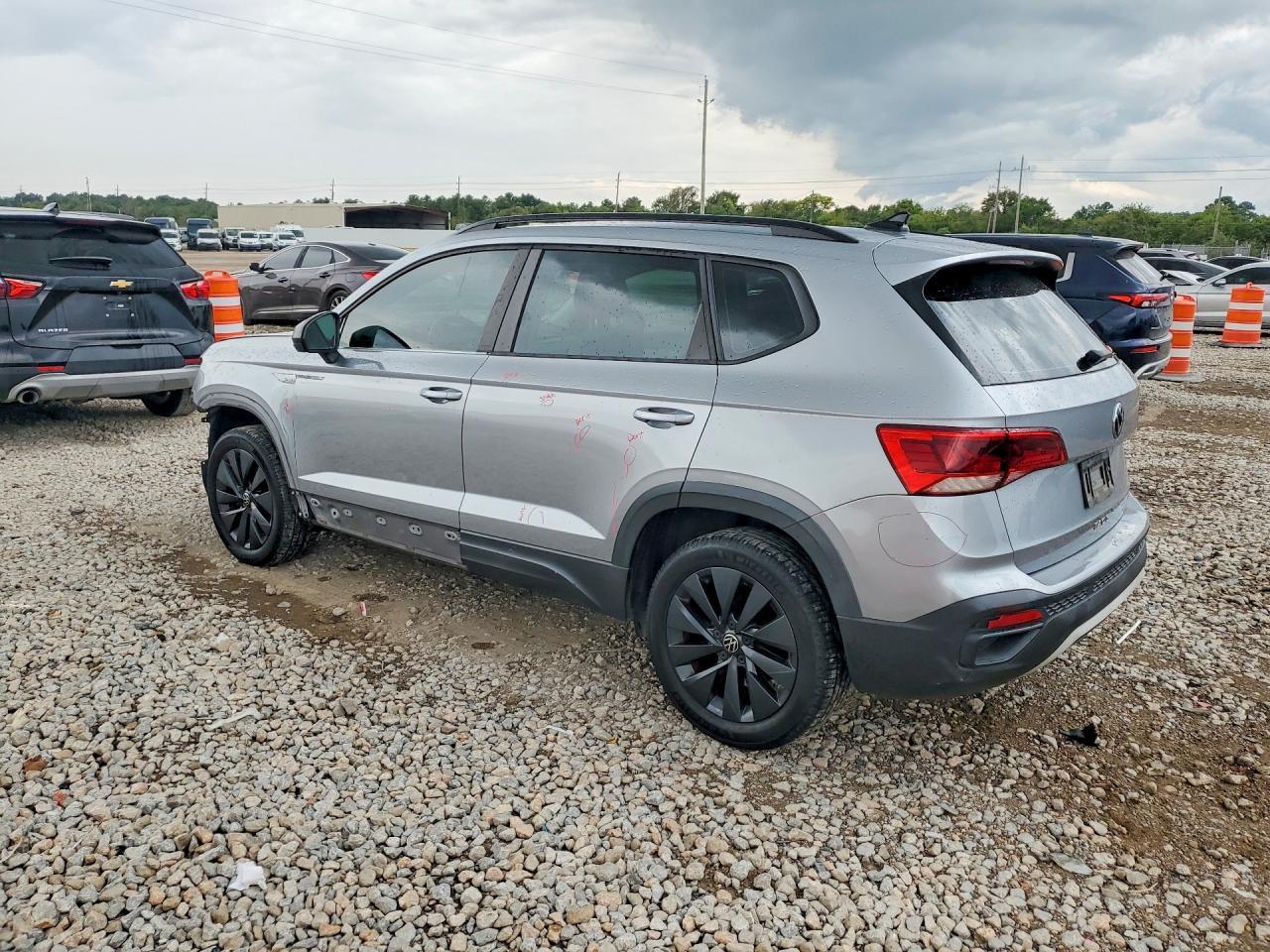 2022 Volkswagen Taos S - Image 2