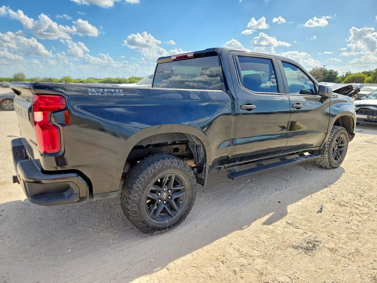 2023 Chevrolet Silverado K1500 Trail Boss Custom - Image 3