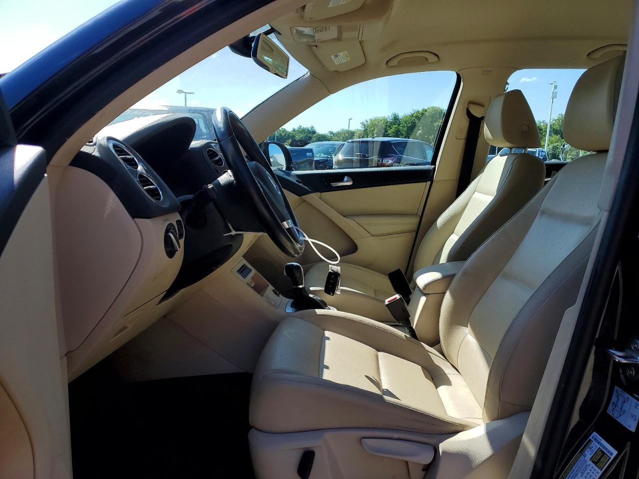2017 Volkswagen Tiguan S - Image 7