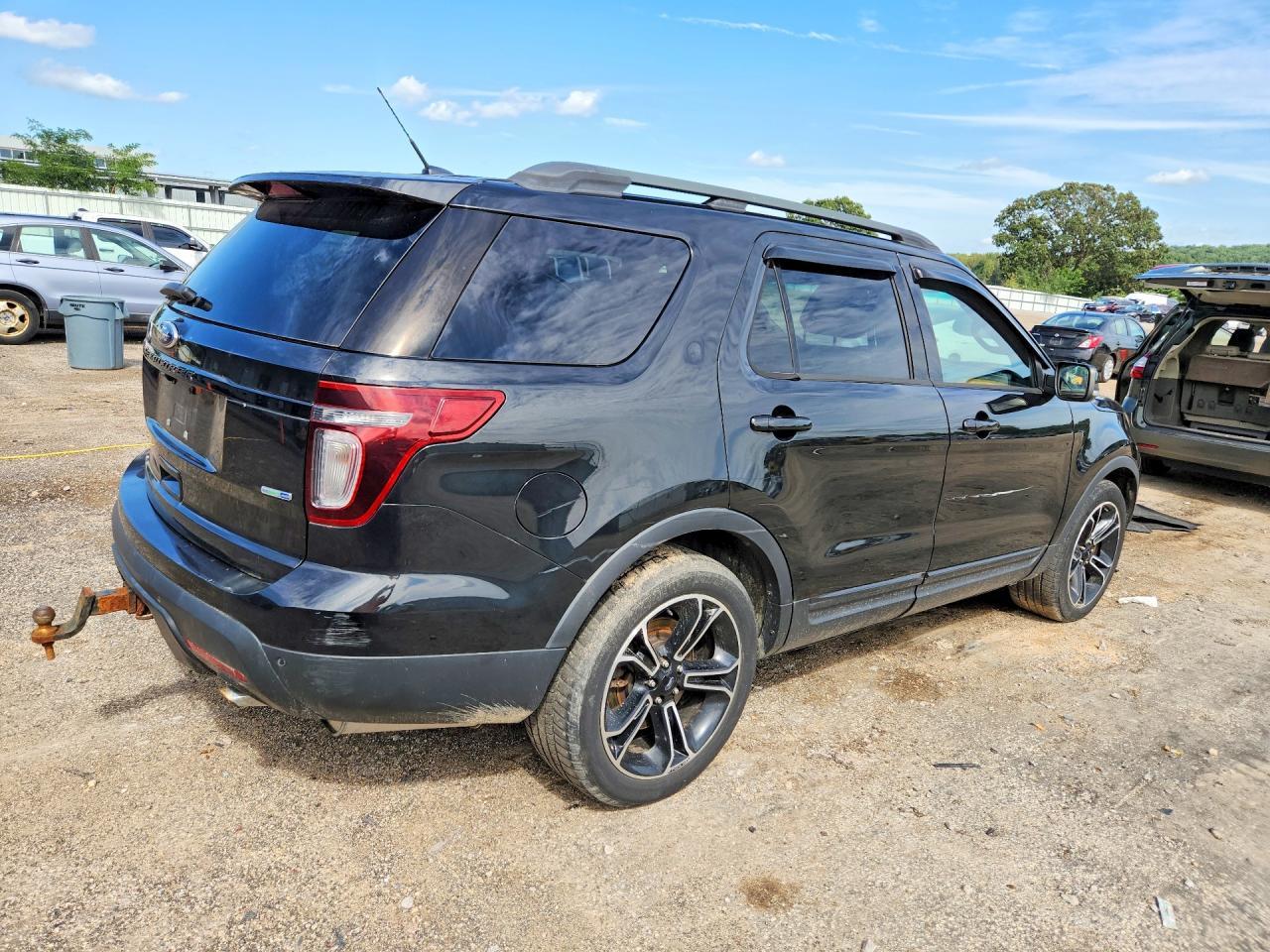 2015 Ford Explorer Sport - Image 3