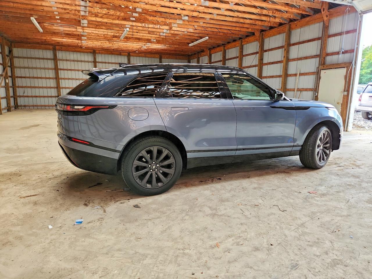 2019 Land Rover Range Rover Velar R-Dynamic Se - Image 3
