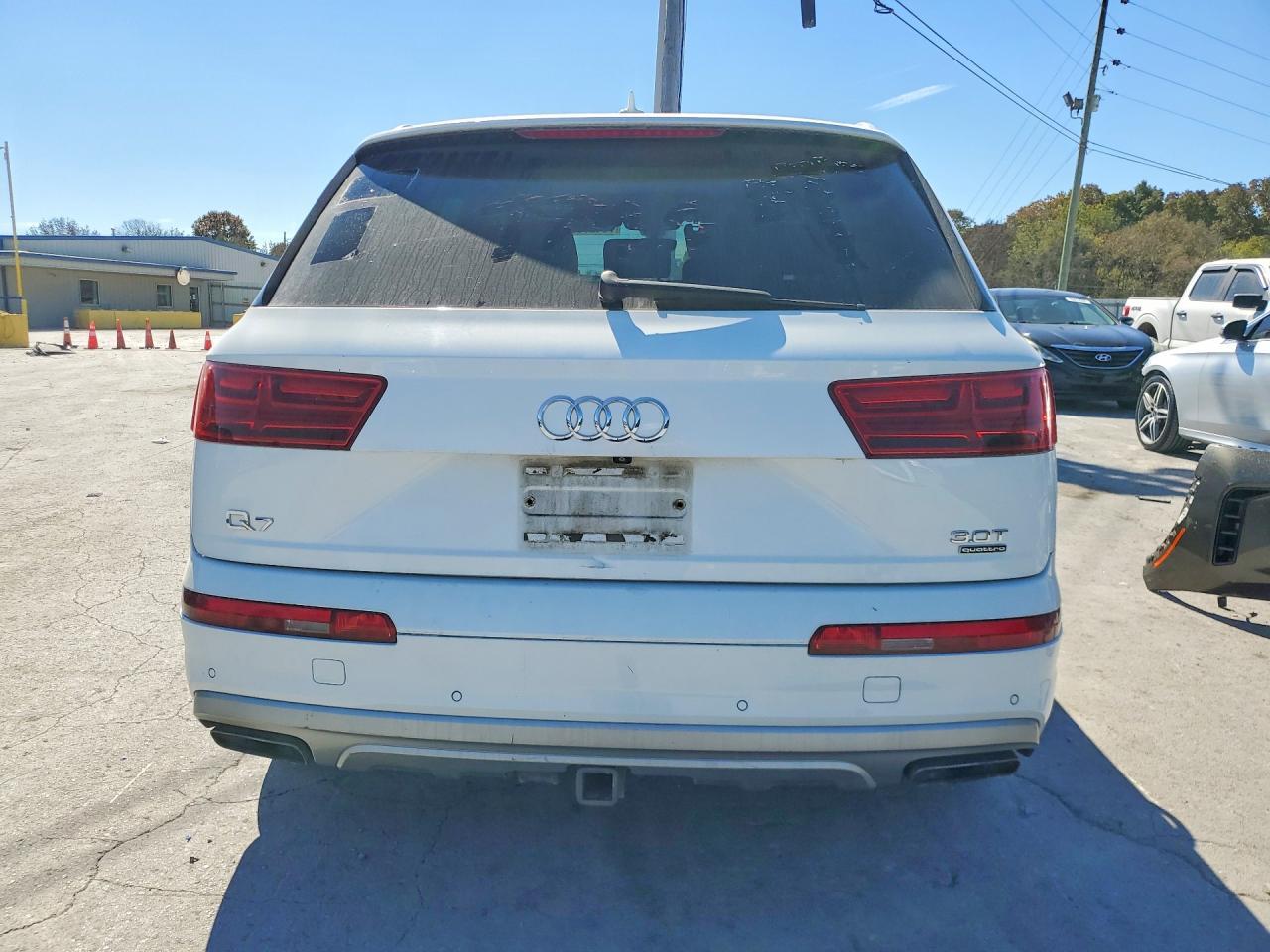 2017 Audi Q7 Premium Plus - Image 6