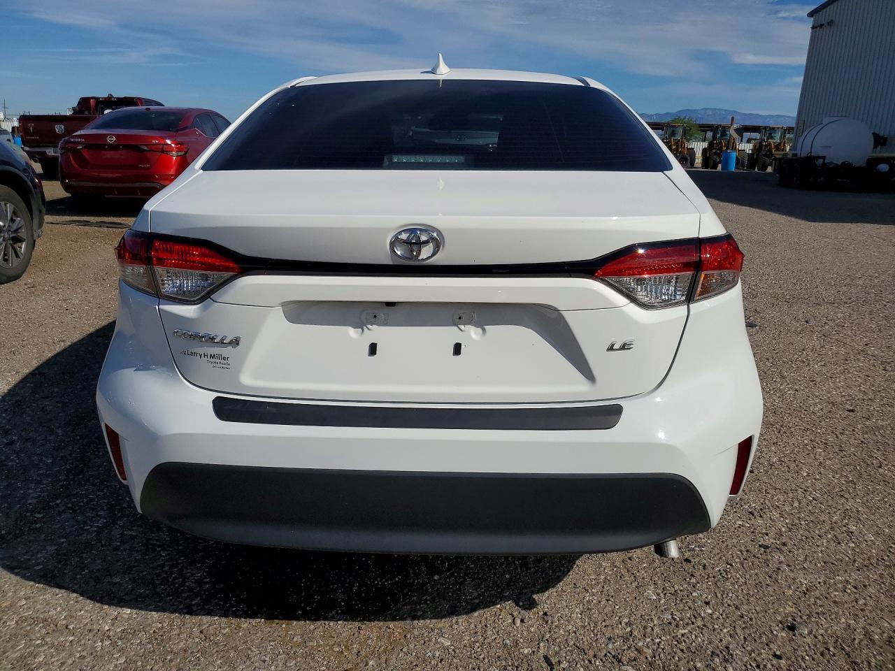 2025 Toyota Corolla Le - Фото 6