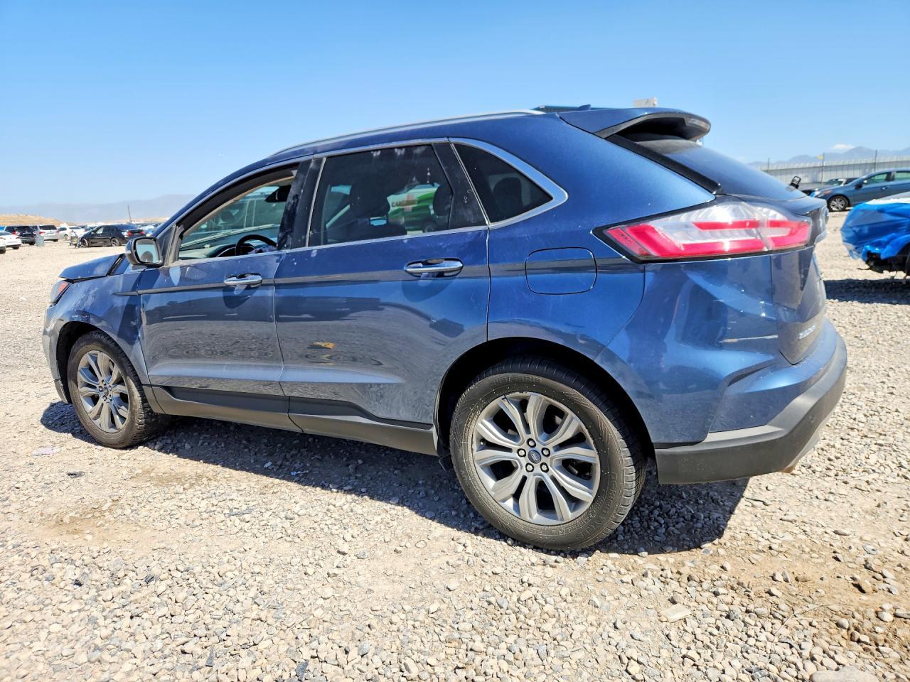 2019 Ford Edge Titanium - Фото 2