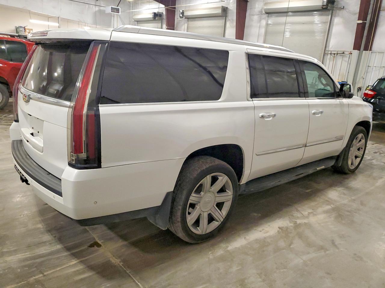2020 Cadillac Escalade Esv Premium Luxury - Image 3
