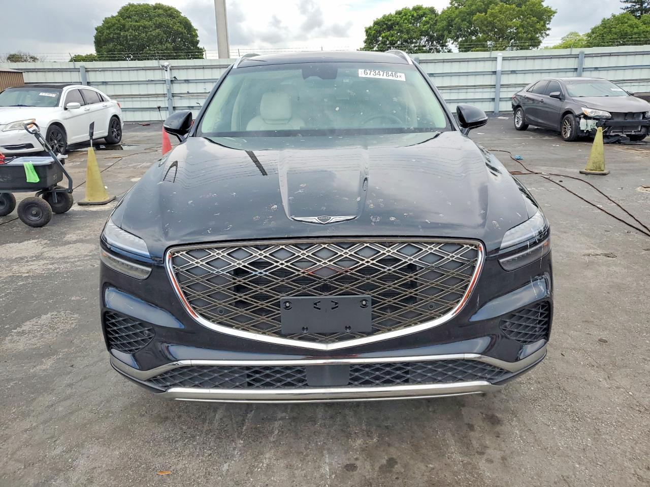 2026 Genesis Gv70 2.5T Standard - Image 5