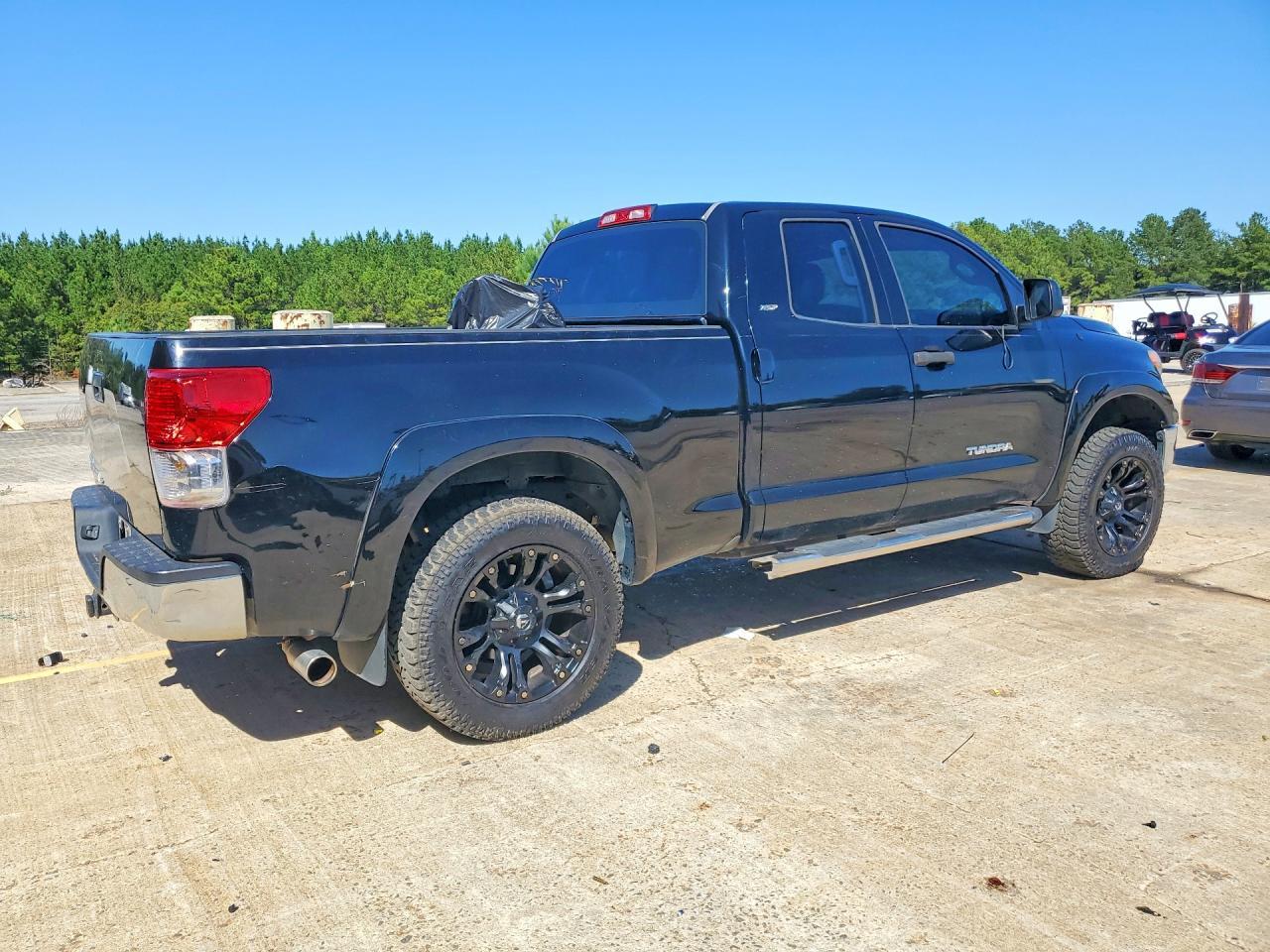 2010 Toyota Tundra Double Cab Sr5 - Image 3