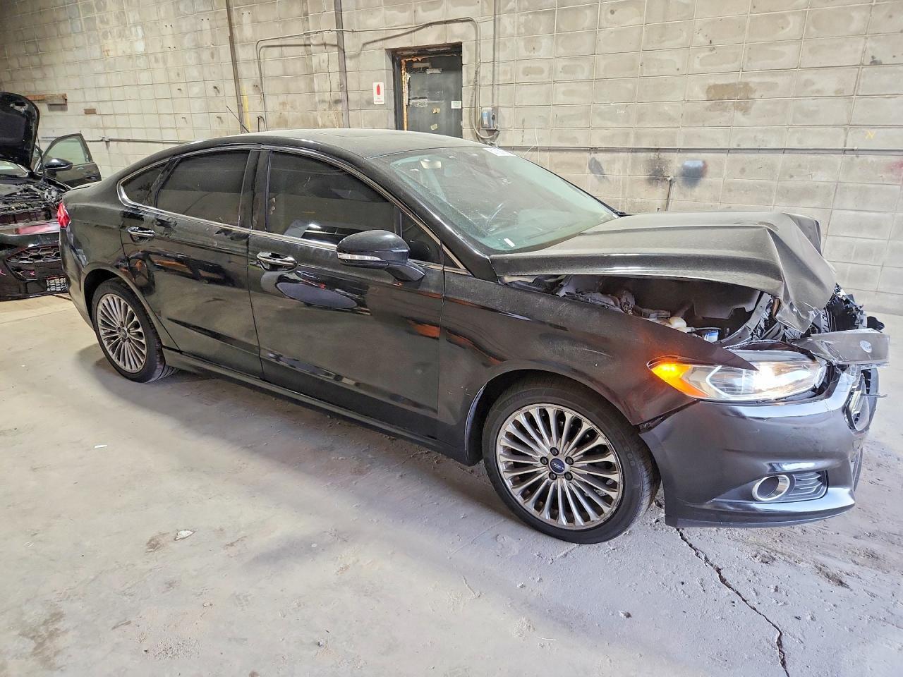 2016 Ford Fusion Titanium - Image 4