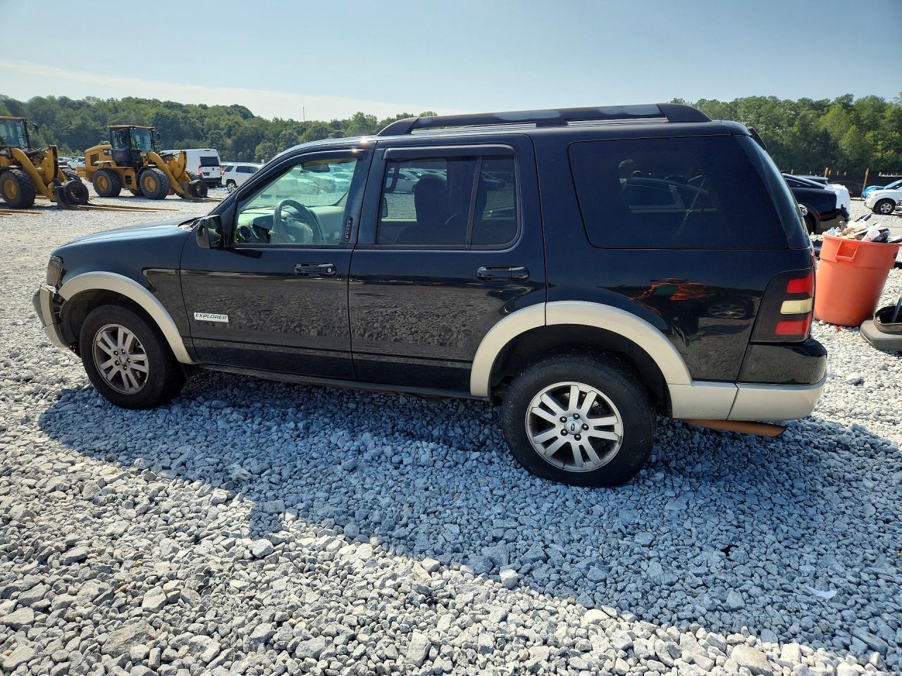 2008 Ford Explorer Eddie Bauer - Image 2