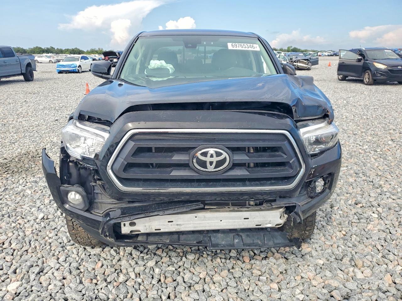 2023 Toyota Tacoma Sr5 V6 - Image 5