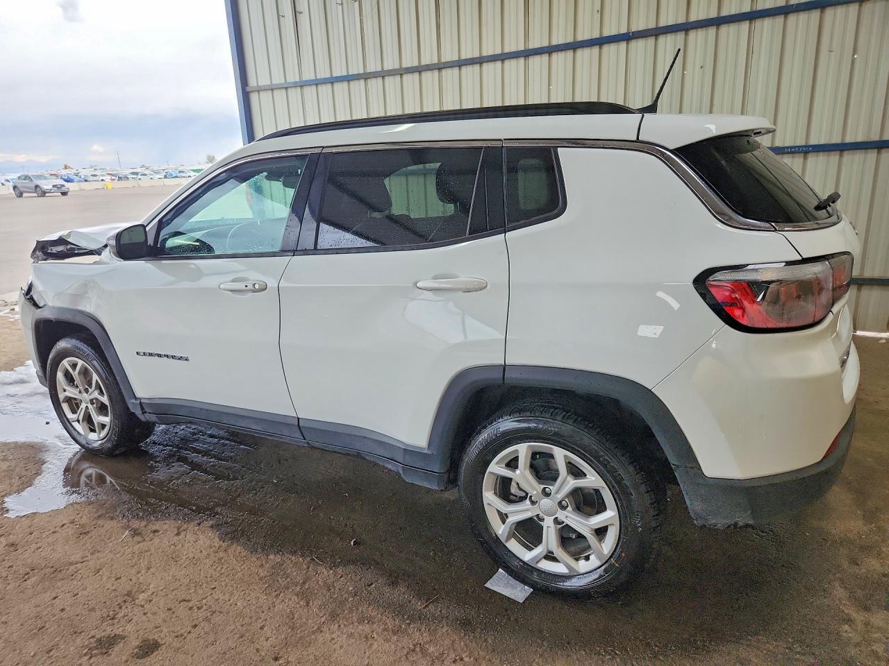 2024 Jeep Compass Latitude - Image 2