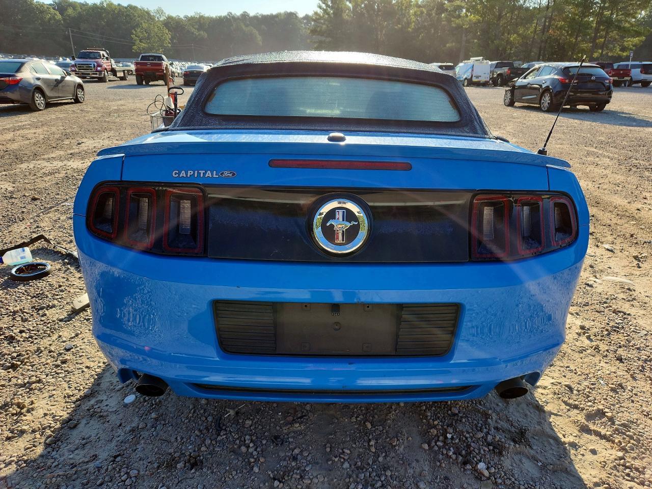 2013 Ford Mustang - Image 6