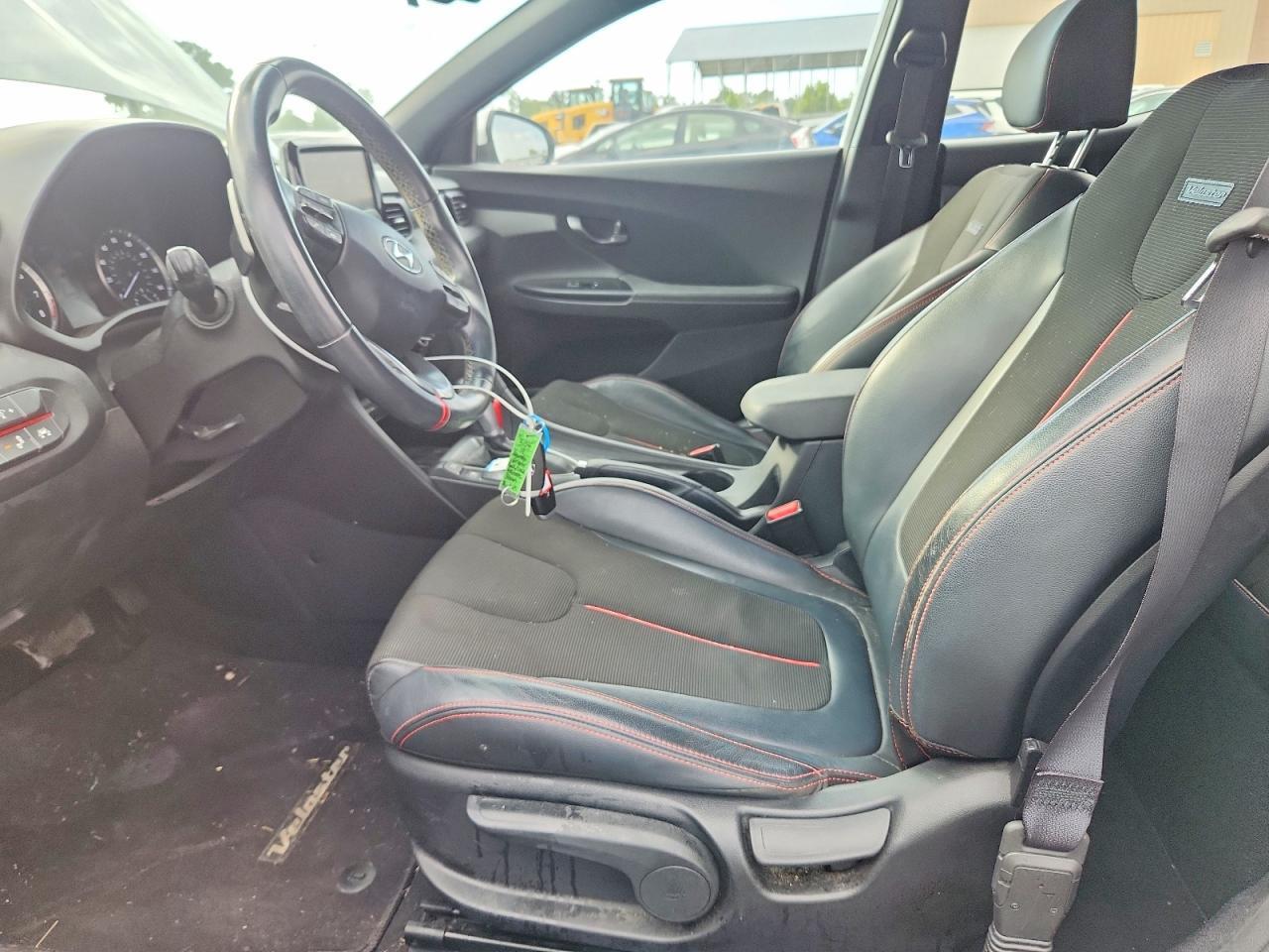 2019 Hyundai Veloster 2.0L Premium - Фото 7