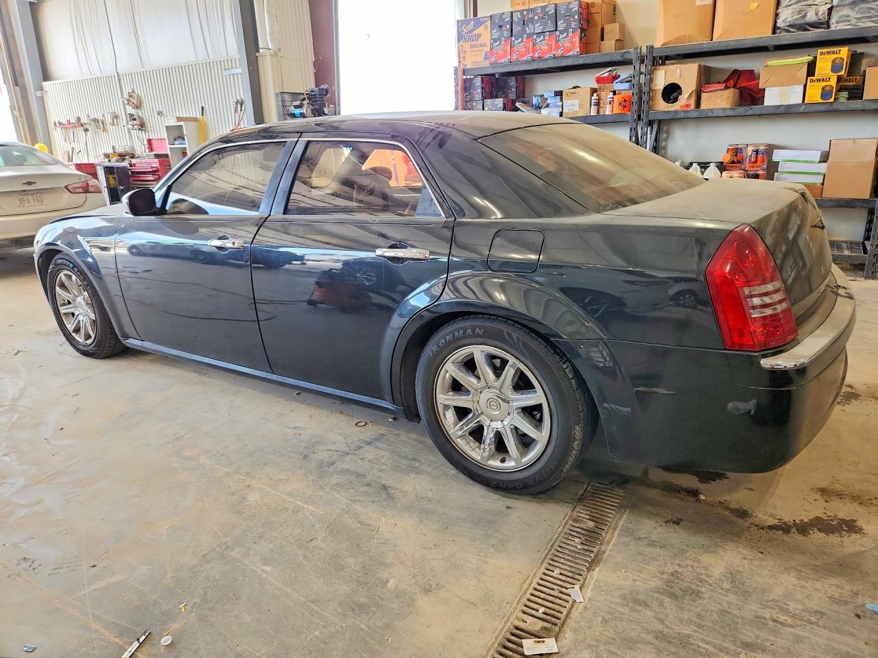 2005 Chrysler 300C Hemi C - Фото 2